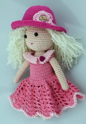 Lalka dla dziewczynki - elegancka.