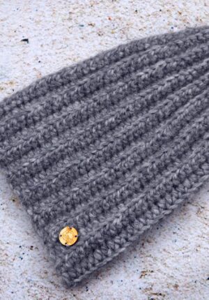 Szara czapka zimowa z alpaki
