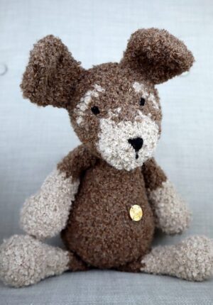 Mięciutki pluszak pies - brązowy w łatki - naturalna zabawka ręcznie robiona