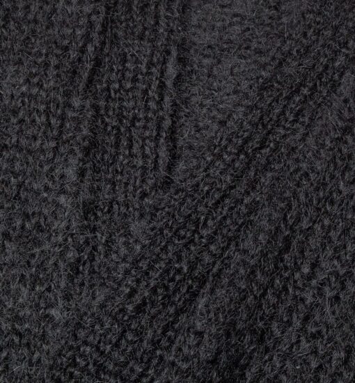 Cudownie mięciutki i puszysty kardigan ALPAKA SURI w kolorze smolistej czerni.
